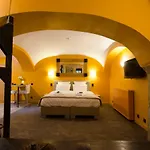 River Insolite Hotel Anhée