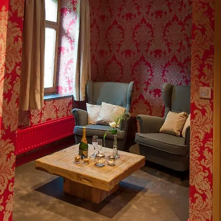 River Insolite 호텔 *