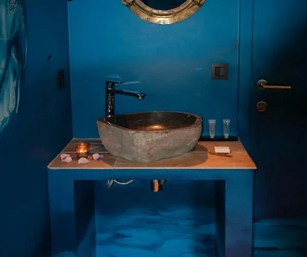 River Insolite Hotel Anhée