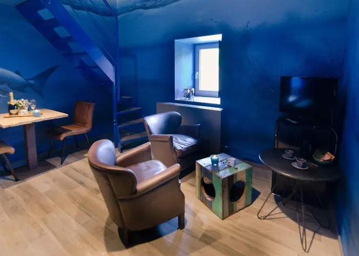 River Insolite Hotel *